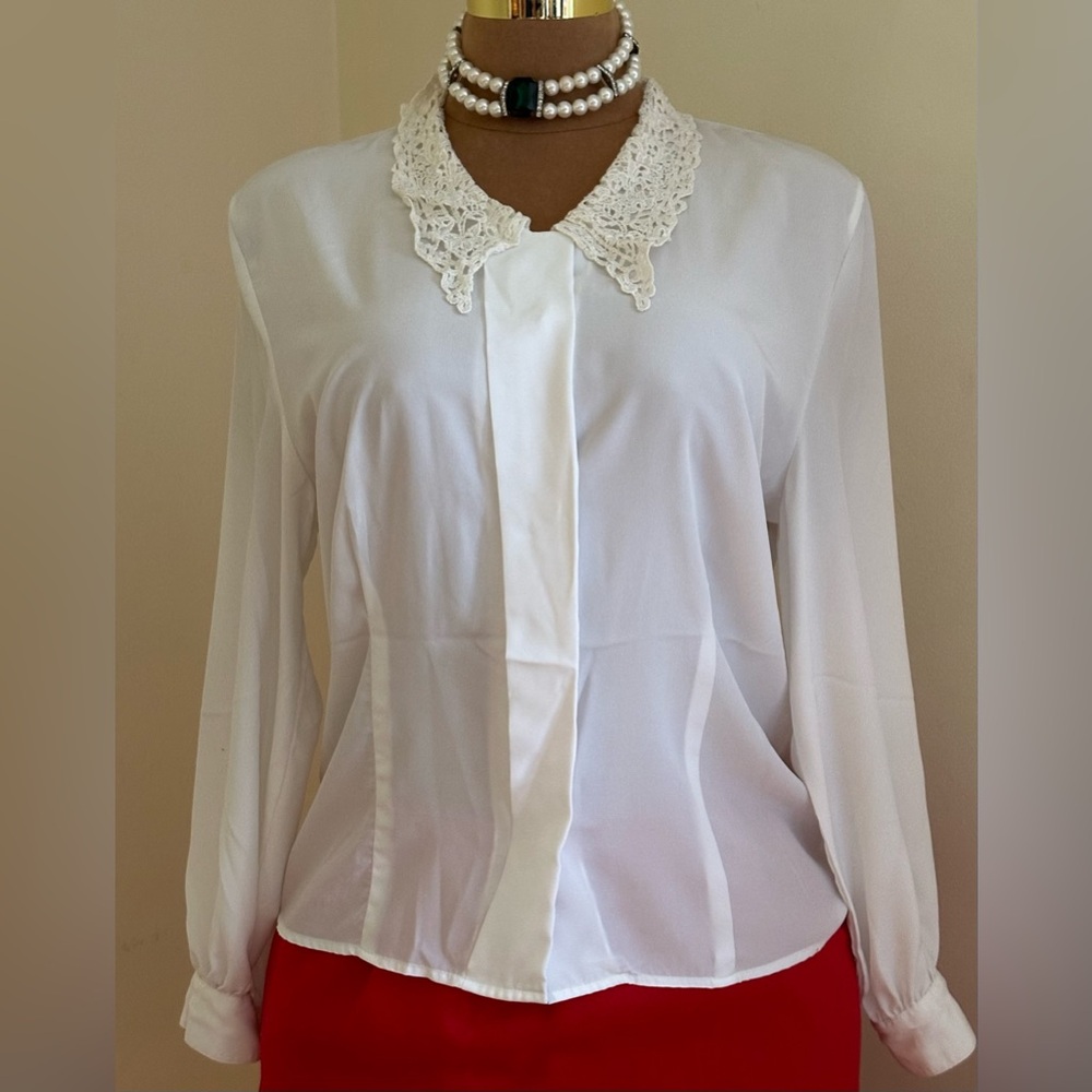 San Andre White Sheer Vintage Lace Collar Hidden Button Pleated Blouse Sz 8